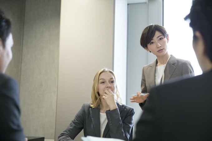 3語で伝える!「社内会議」で使える短い英語/西東たまき