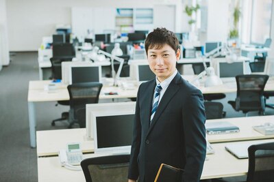 公務員なら超難関資格が無試験で取得可能!
