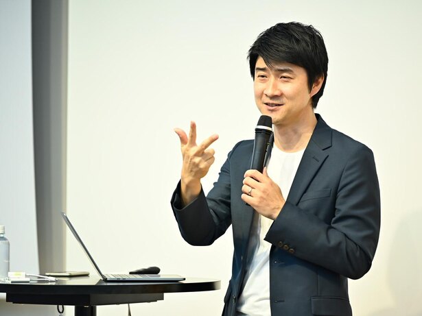 登壇したTakram代表取締役/英国ロイヤル・カレッジ・オブ・アート名誉フェローの田川欣哉氏
