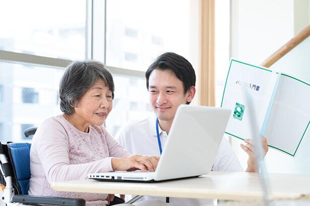 パソコンインストラクターのイメージ