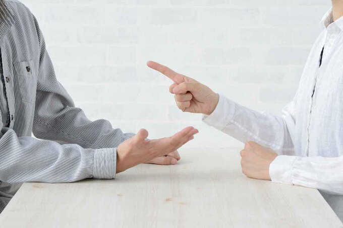言い争いが泥沼に? SNSで激論を呼ぶ「トーン・ポリシング」とは