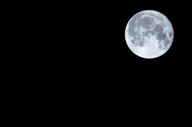 満月の夜が高確率! 珍しい夜に見える虹