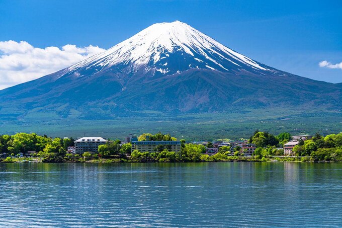 樹海ではコンパスが狂う? TDLの候補地だった!? 富士山にまつわる噂の真相/毎日雑学