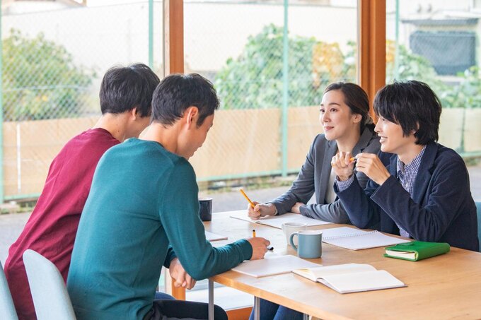 知らない人と話せる!? イギリス発の新文化「テーブルトーク」が話題