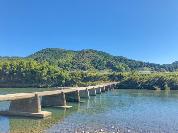 四万十川は１９６kmにもわたる四国最長の大河