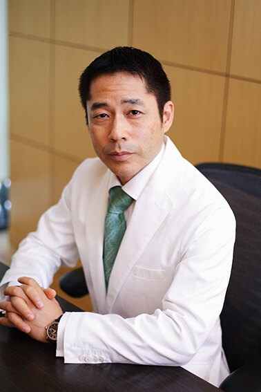 長谷川 嘉哉